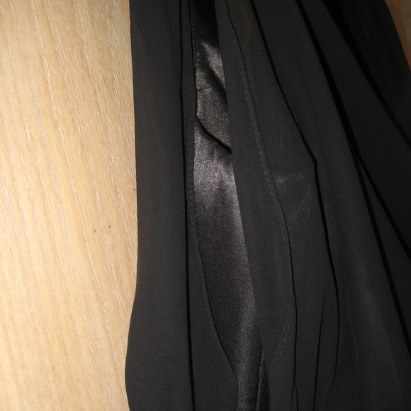 Plus - Picture 3 of 4